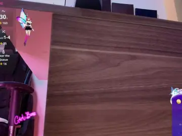 LuciaMorggan  live sex cam