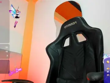 LuciaMorggan  live sex cam