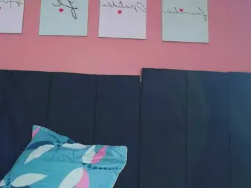 Friendsmom  live sex cam