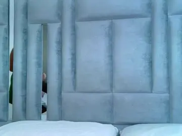 Friendsmom  live sex cam