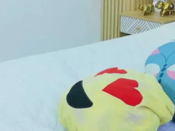 Friendsmom  live sex cam