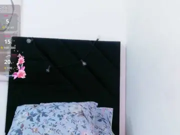 Friendsmom  live sex cam