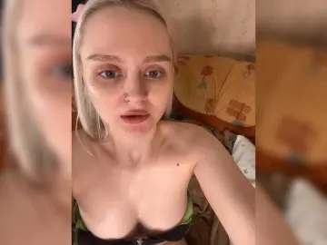 Ialiceland  live sex cam