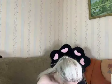 Ialiceland  live sex cam