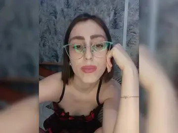 Kiska-kira  live sex cam