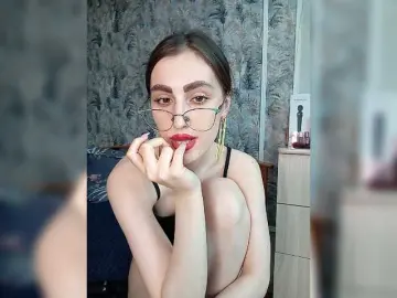Kiska-kira  live sex cam