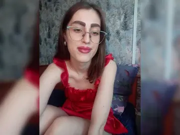 Kiska-kira  live sex cam