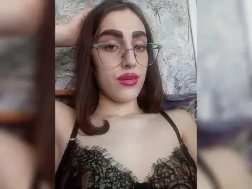 Kiska-kira  live sex cam