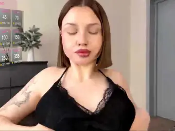 CharissaKeogan  live sex cam