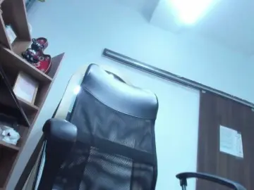 LeilaSmith  live sex cam