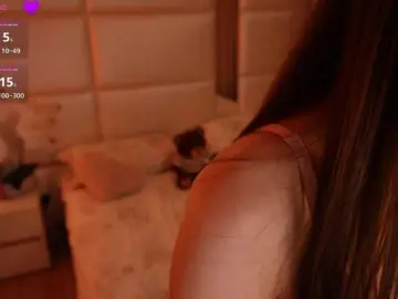 LilyColins  live sex cam