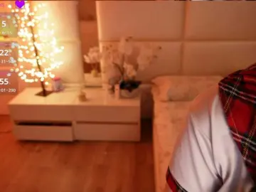 LilyColins  live sex cam