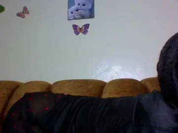 Roshan25  live sex cam