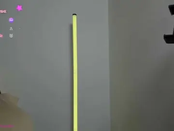 SaraMashmeloo  live sex cam