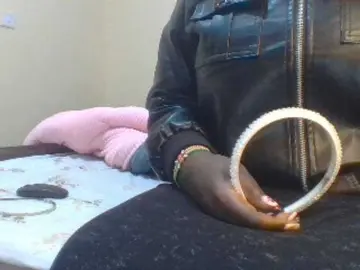 Shantell  live sex cam