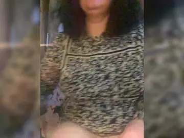 Vera-Cold  live sex cam