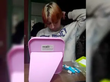 Anna-sexs2  live sex cam