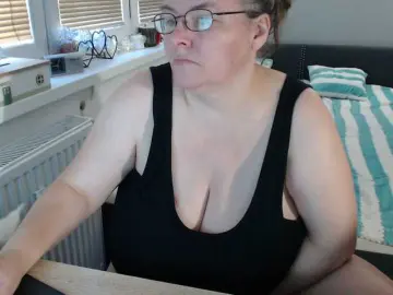 Bessy123  live sex cam