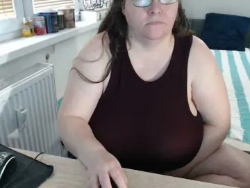 Bessy123  live sex cam