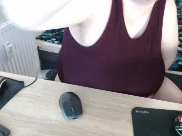 Bessy123  live sex cam