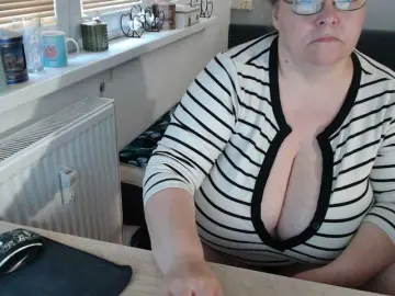 Bessy123  live sex cam