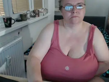Bessy123  live sex cam