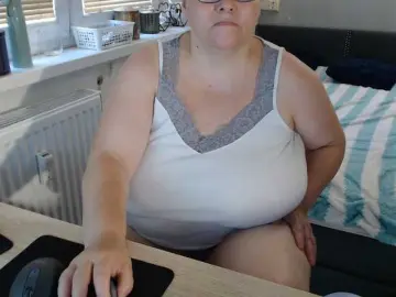 Bessy123  live sex cam