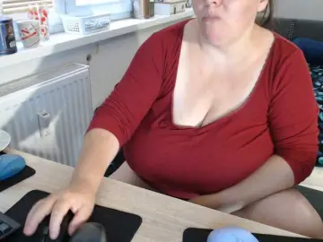 Bessy123  live sex cam