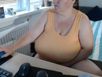 Bessy123  live sex cam