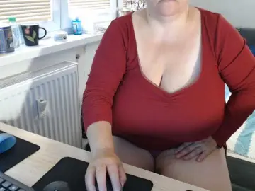 Bessy123  live sex cam