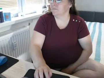 Bessy123  live sex cam