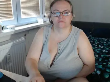 Bessy123  live sex cam