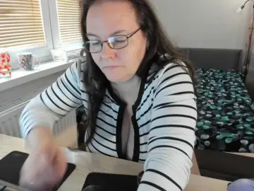 Bessy123  live sex cam