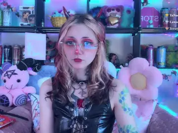 Devil-Baby  live sex cam