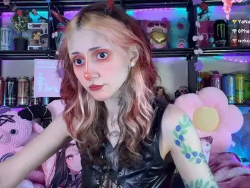 Devil-Baby  live sex cam