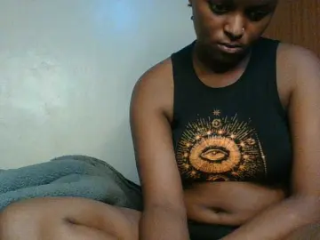 Hunnybloom  live sex cam
