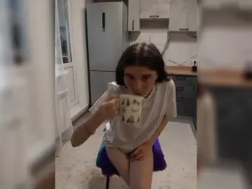 Krasotka22  live sex cam