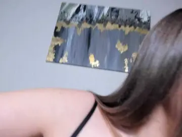 Mia-Callme  live sex cam