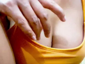 Nidhilove  live sex cam