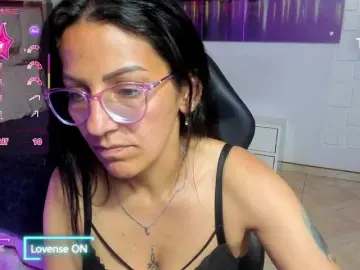 Alma-blue  live sex cam