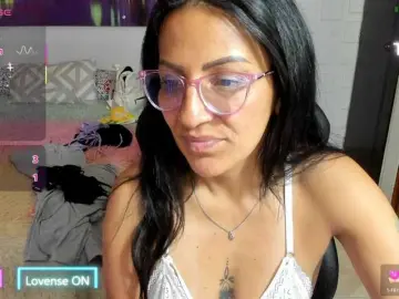 Alma-blue  live sex cam