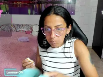 Alma-blue  live sex cam