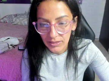 Alma-blue  live sex cam