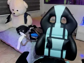 Alma-blue  live sex cam