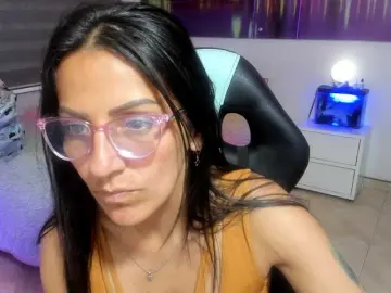 Alma-blue  live sex cam