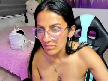 Alma-blue  live sex cam