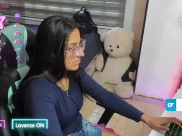 Alma-blue  live sex cam
