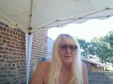 BlondMilfTascha  live sex cam