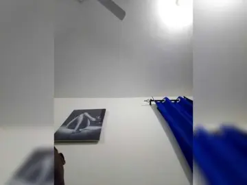 KittyKissess  live sex cam