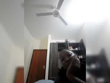 KittyKissess  live sex cam